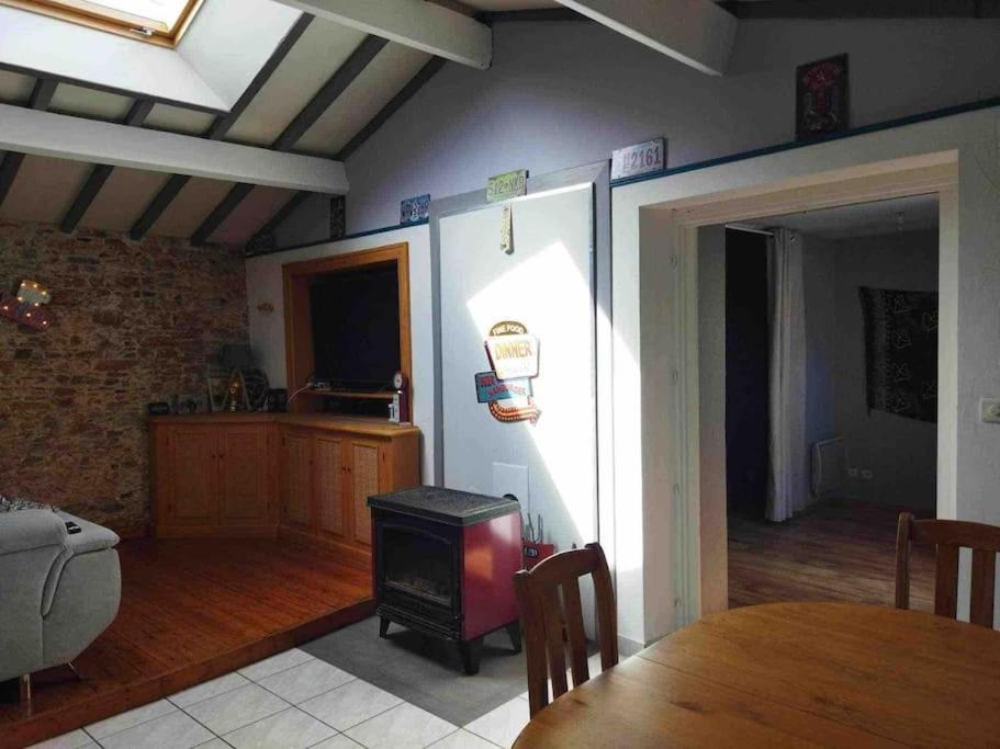 Charmante Maison Atypique En Village Saint-Colombin 外观 照片